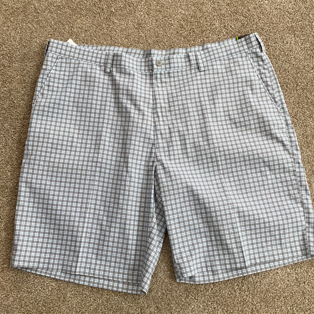 NEW golf shorts